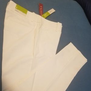 Merona size 6 white ankle pants